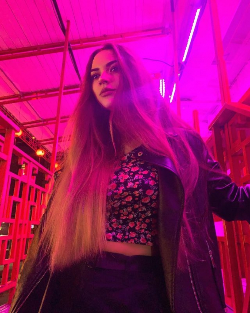 Looks like and doing what 21-year-old granddaughter of Vladimir Vysotsky Looks like and doing what 21-year-old granddaughter of Vladimir Vysotsky