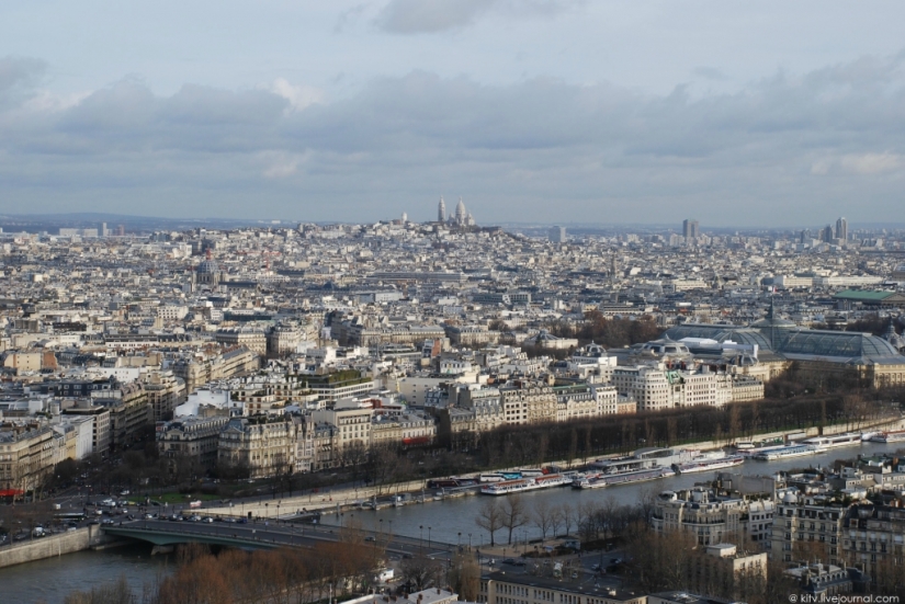 Looks like Paris from the Eiffel tower