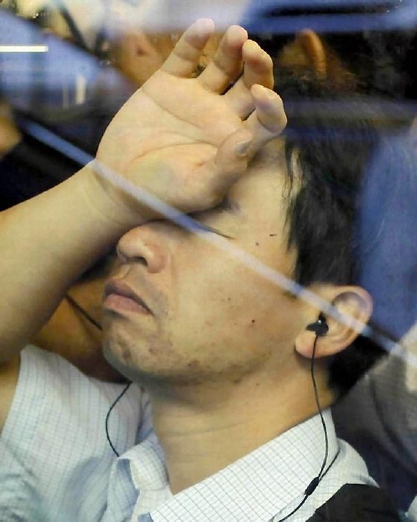Looks like the usual crush in the Tokyo subway Looks like the usual crush in the Tokyo subway