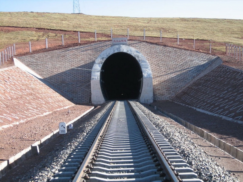 Los Chinos construyeron un ferrocarril para el Tíbet