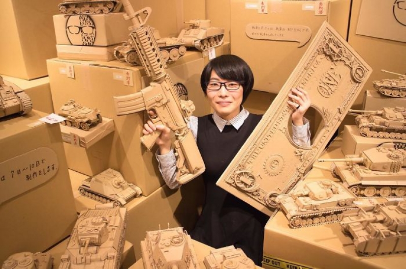 Los Japoneses nunca se tira a la basura las cajas de cartón: ella encuentra un uso para ellos mejor Los Japoneses nunca se tira a la basura las cajas de cartón: ella encuentra un uso para ellos mejor