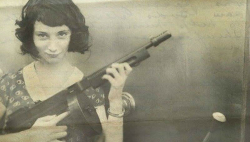 Madrina: 25 fotos raras de las mujeres en el mundo de gángsters Madrina: 25 fotos raras de las mujeres en el mundo de gángsters