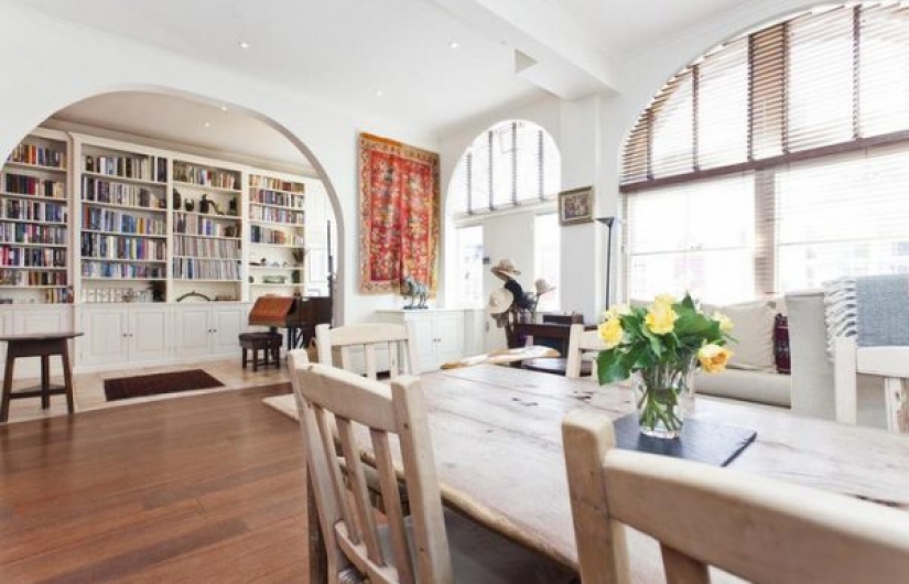 Magnífica casa de la Virgen Magnífica casa de la Virgen