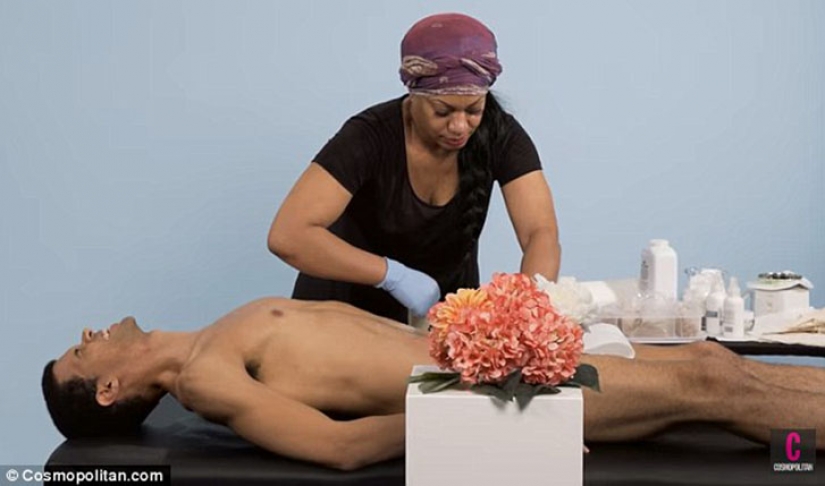 Me duele, me duele: cómo los hombres hacen la depilación bikini