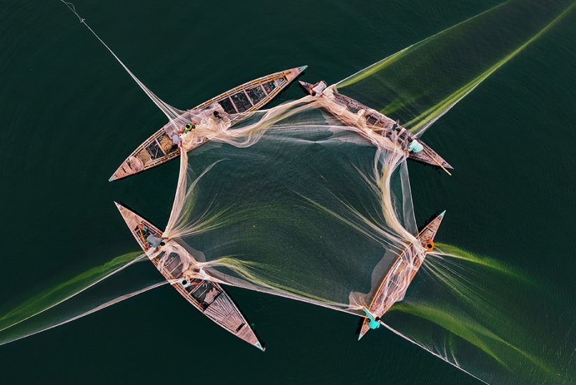 Milagros, la destrucción de los mitos y de la muerte de los cultivos en las imágenes de fotógrafos famosos Milagros, la destrucción de los mitos y de la muerte de los cultivos en las imágenes de fotógrafos famosos