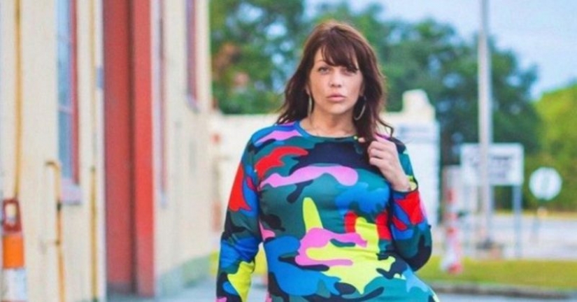 Model: plus size Heather, which led to the success of the hip