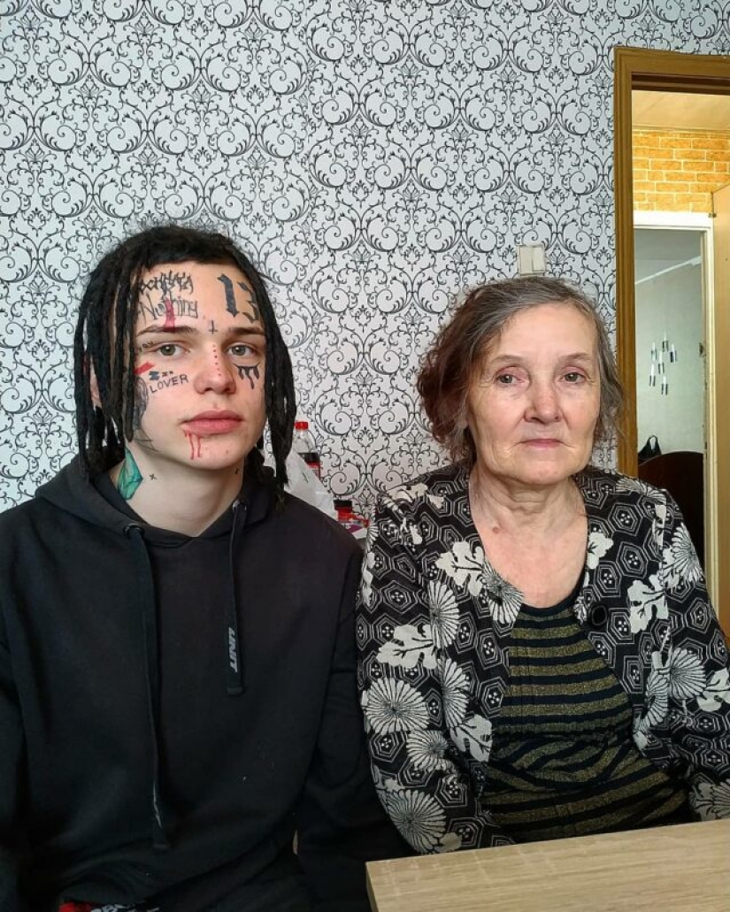 Mommy rapper: Russian schoolboy has filled his 48 tattoo Mommy rapper: Russian schoolboy has filled his 48 tattoo