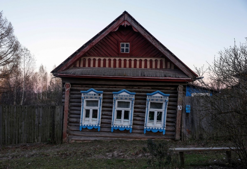 Monuments of Russian architecture: disruption, satellite dishes and plastic Windows