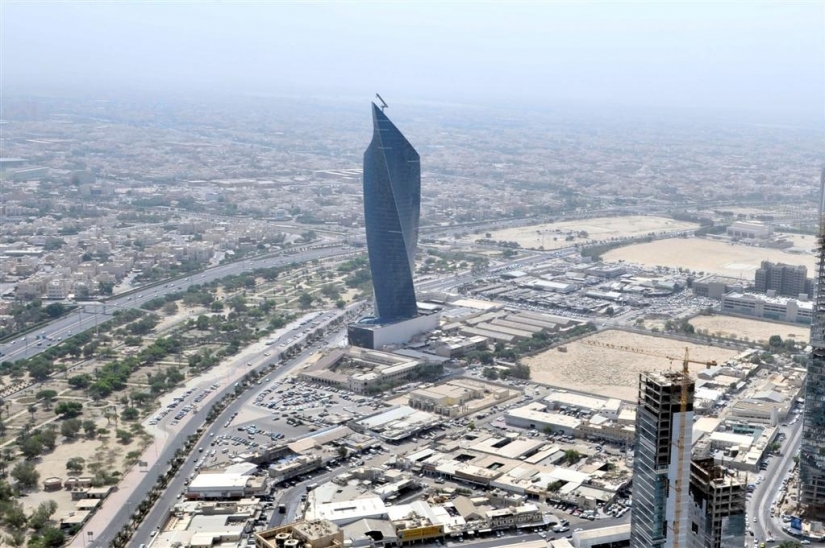 Moscow tower "Evolution" and 12 spiral skyscrapers of the world Moscow tower "Evolution" and 12 spiral skyscrapers of the world