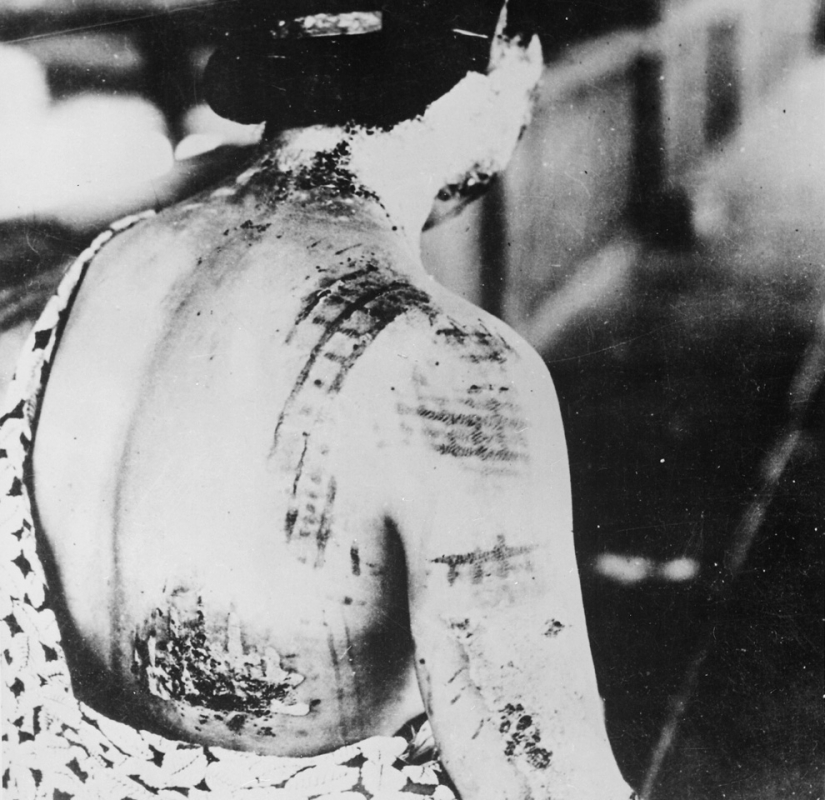 Más brillante que mil soles: 20 terrible tiros en la memoria de la explosión nuclear en Hiroshima Más brillante que mil soles: 20 terrible tiros en la memoria de la explosión nuclear en Hiroshima