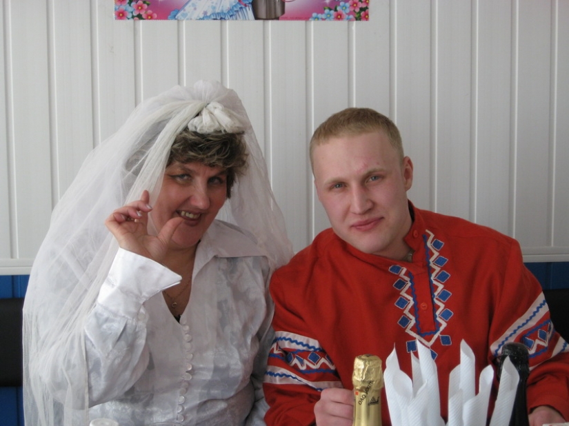 Más salvajes de thrash en la oscuridad de la juerga: "mejores" fotos de la boda de Rusia Más salvajes de thrash en la oscuridad de la juerga: "mejores" fotos de la boda de Rusia