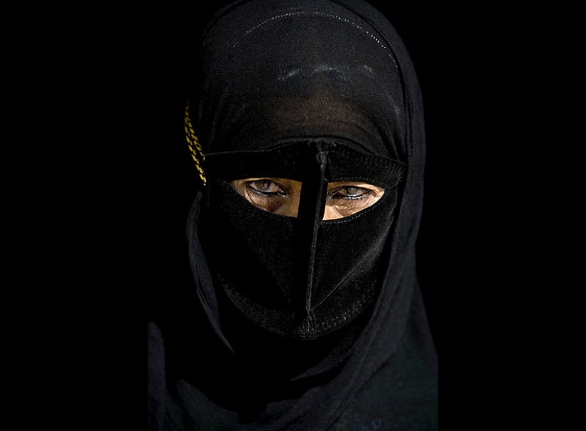 Máscaras tradicionales de las mujeres Iraníes Máscaras tradicionales de las mujeres Iraníes