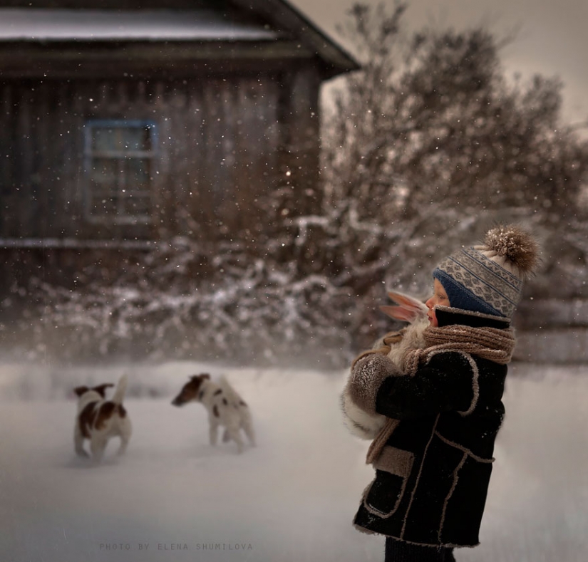 Mujer rusa crea impresionantes fotografías de sus hijos con los animales en el pueblo Mujer rusa crea impresionantes fotografías de sus hijos con los animales en el pueblo