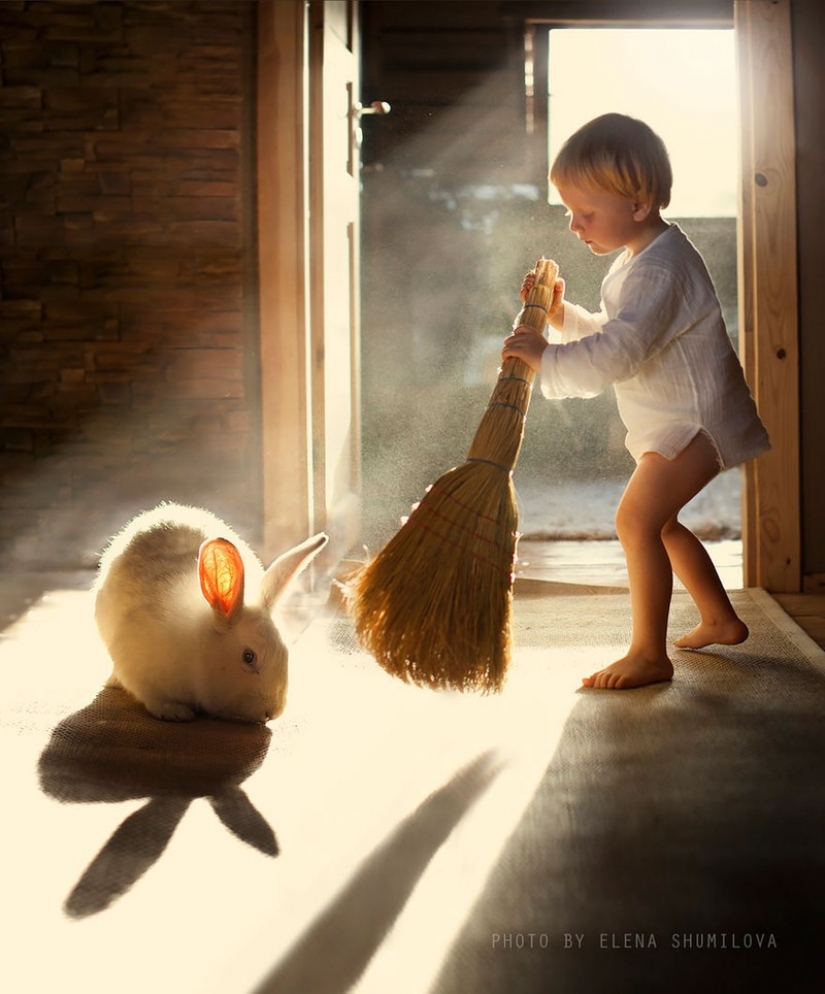 Mujer rusa crea impresionantes fotografías de sus hijos con los animales en el pueblo Mujer rusa crea impresionantes fotografías de sus hijos con los animales en el pueblo