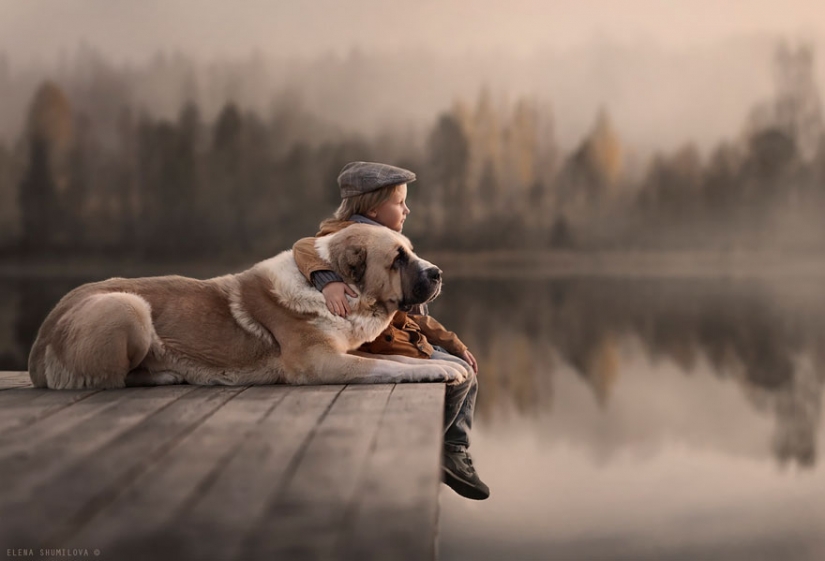 Mujer rusa crea impresionantes fotografías de sus hijos con los animales en el pueblo Mujer rusa crea impresionantes fotografías de sus hijos con los animales en el pueblo