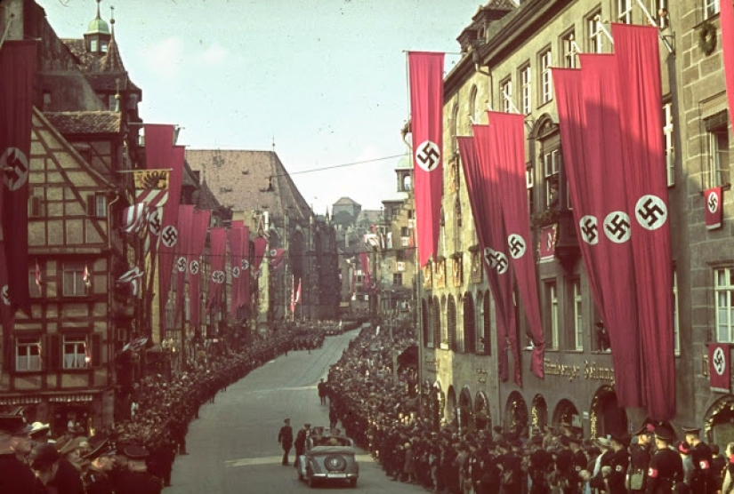 Nazi Germany color photos by Hugo Jaeger, the personal photographer of Hitler Nazi Germany color photos by Hugo Jaeger, the personal photographer of Hitler