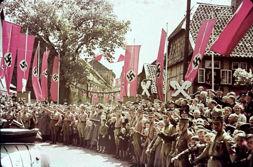 Nazi Germany color photos by Hugo Jaeger, the personal photographer of Hitler Nazi Germany color photos by Hugo Jaeger, the personal photographer of Hitler