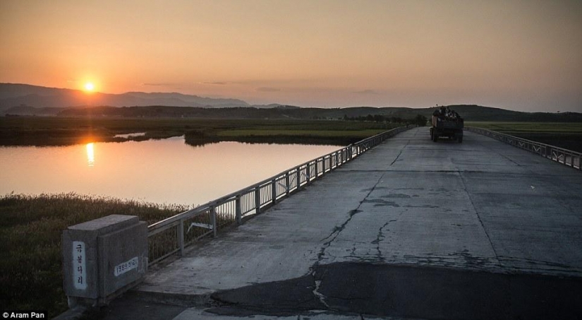 Not the depressed North Korea: playing on the beach girls, trendy shops and restaurants