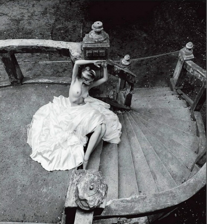 Nudes for everyone: the splendor of a female body without a hint of vulgarity