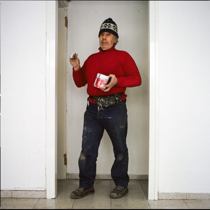 Ordinary Italians through the eyes of Italian Ordinary Italians through the eyes of Italian