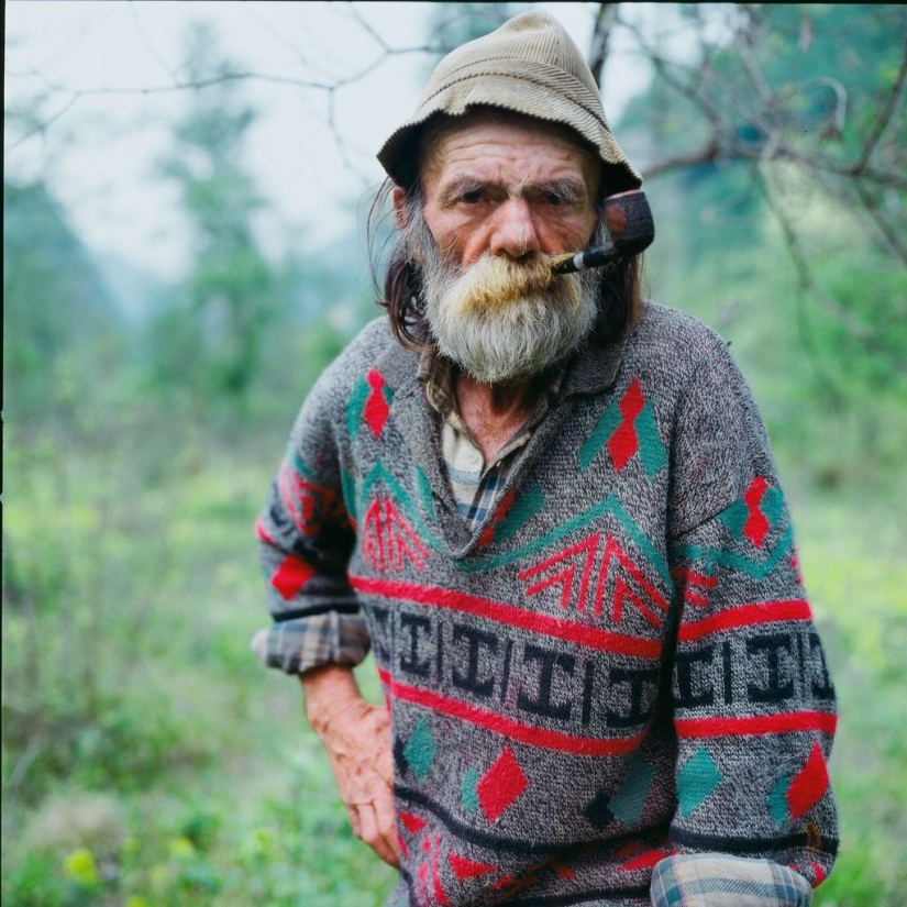 Ordinary Italians through the eyes of Italian Ordinary Italians through the eyes of Italian