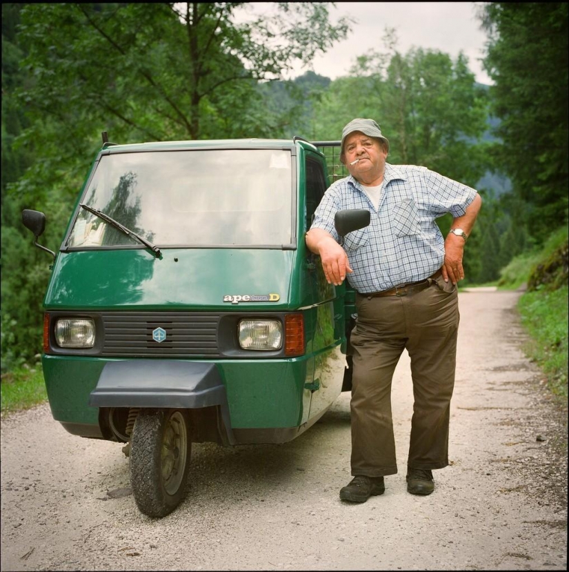 Ordinary Italians through the eyes of Italian Ordinary Italians through the eyes of Italian