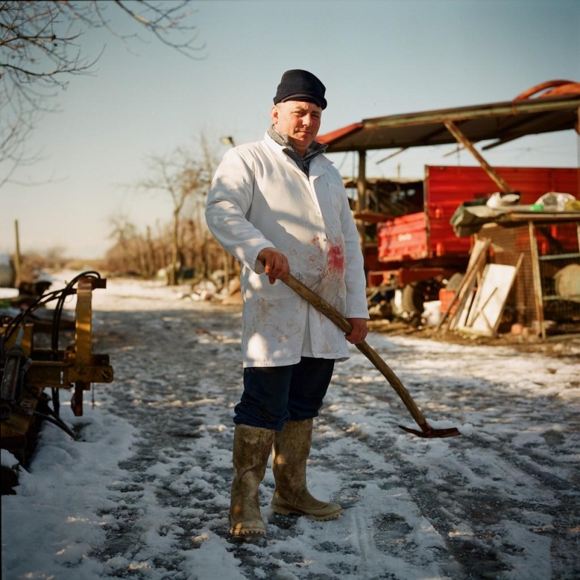 Ordinary Italians through the eyes of Italian Ordinary Italians through the eyes of Italian