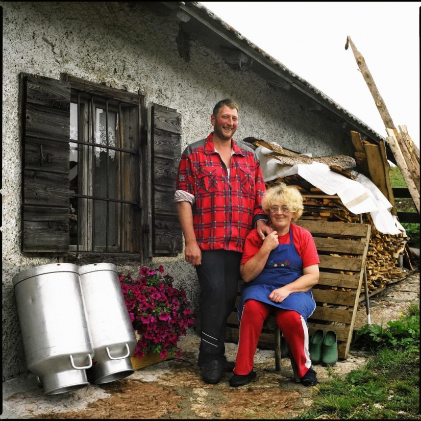 Ordinary Italians through the eyes of Italian Ordinary Italians through the eyes of Italian