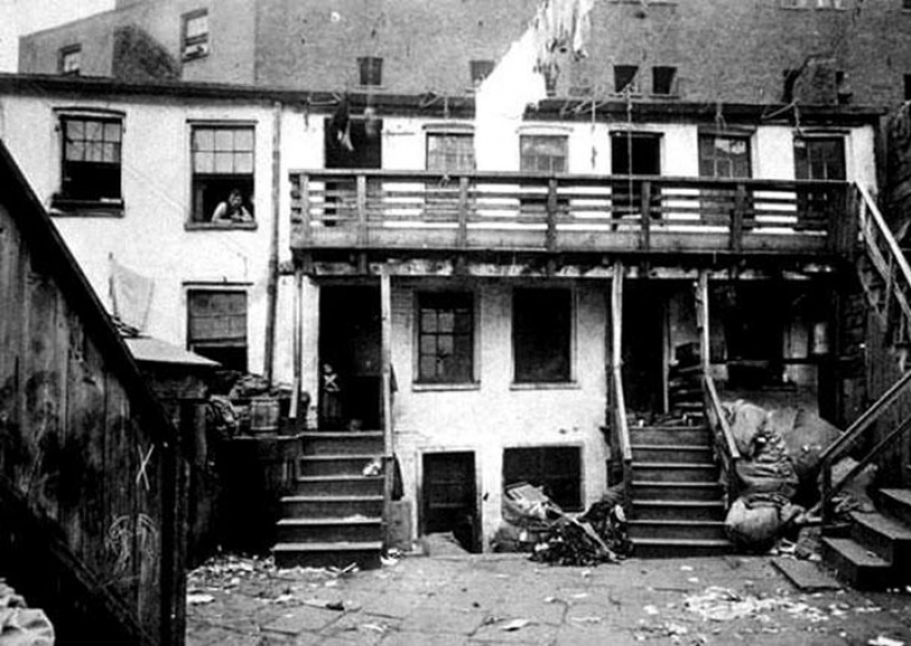 Page the lives of ordinary and poor Americans in new York in the nineteenth century