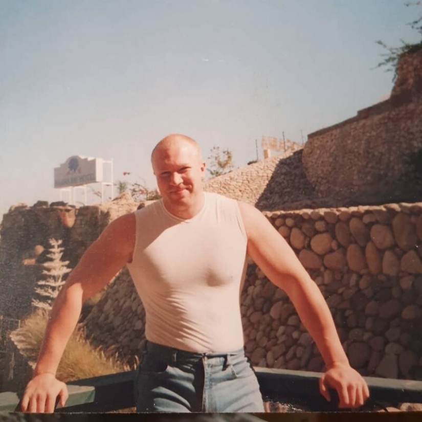 Parecía un famoso culturista-freak Alexander Shpak antes de la reencarnación Parecía un famoso culturista-freak Alexander Shpak antes de la reencarnación