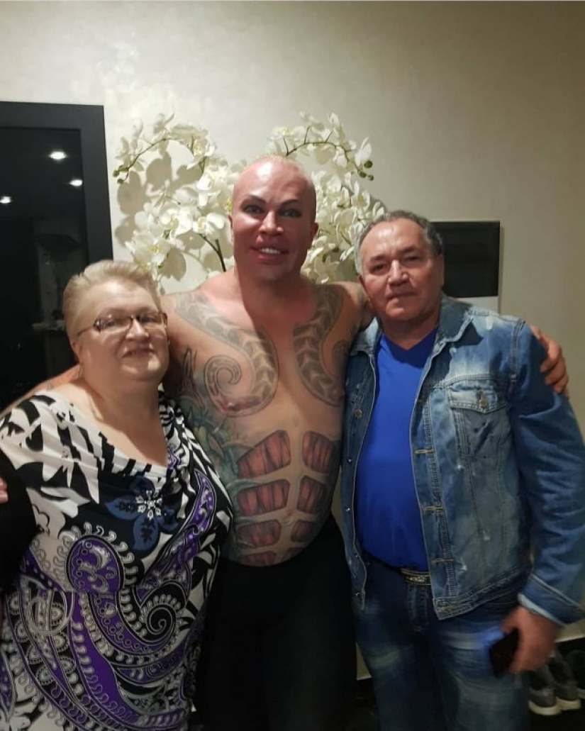 Parecía un famoso culturista-freak Alexander Shpak antes de la reencarnación Parecía un famoso culturista-freak Alexander Shpak antes de la reencarnación