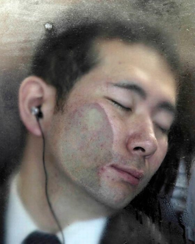 Parece que la costumbre de aplastar en el metro de Tokio Parece que la costumbre de aplastar en el metro de Tokio