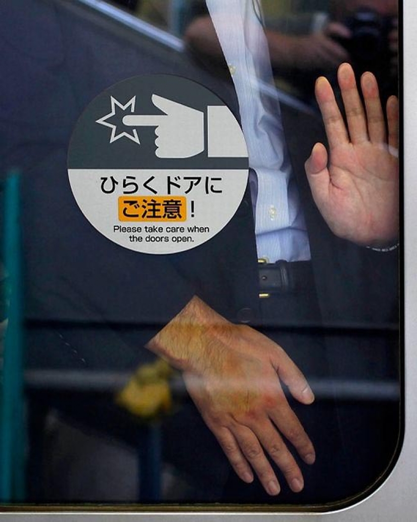 Parece que la costumbre de aplastar en el metro de Tokio Parece que la costumbre de aplastar en el metro de Tokio