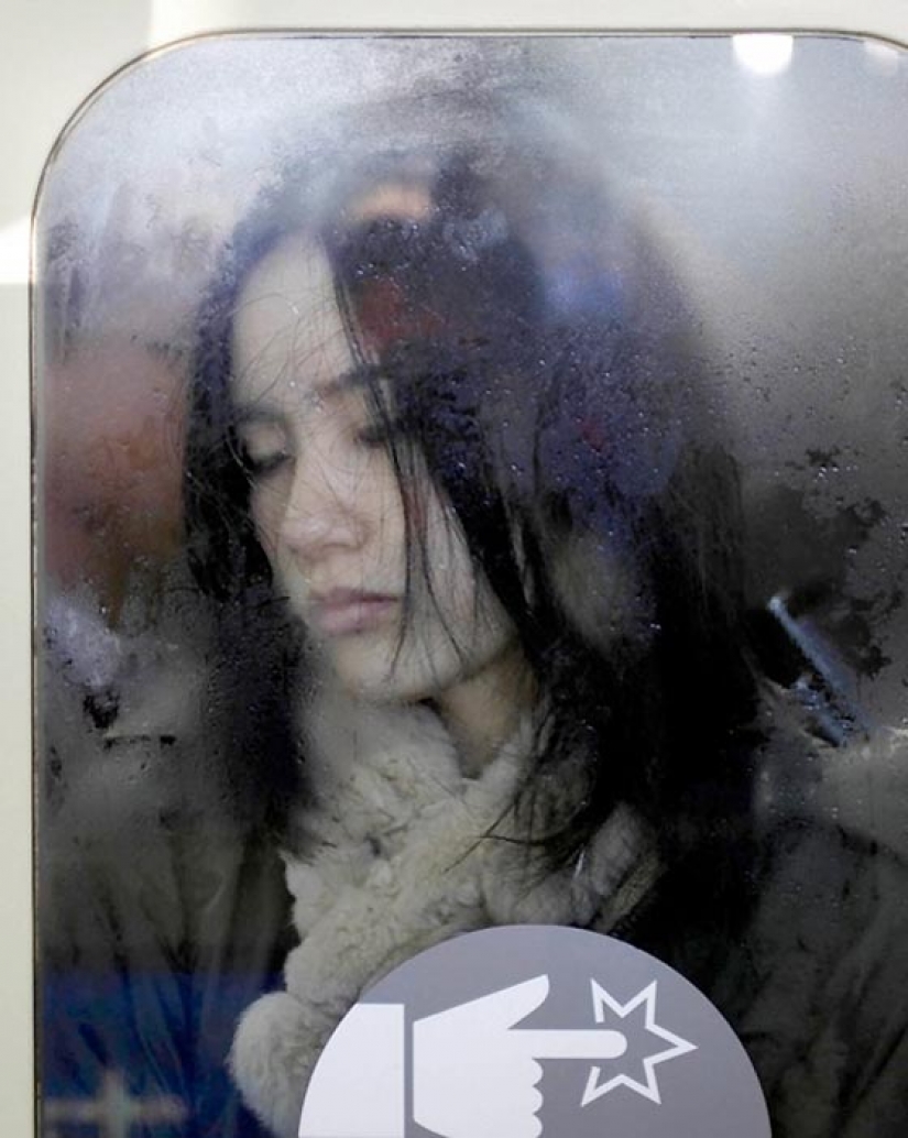 Parece que la costumbre de aplastar en el metro de Tokio Parece que la costumbre de aplastar en el metro de Tokio