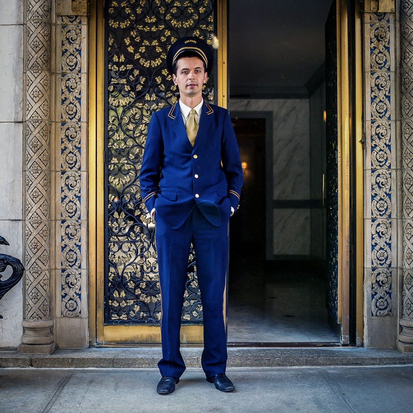 Photo: porter — invisible people of new York Photo: porter — invisible people of new York