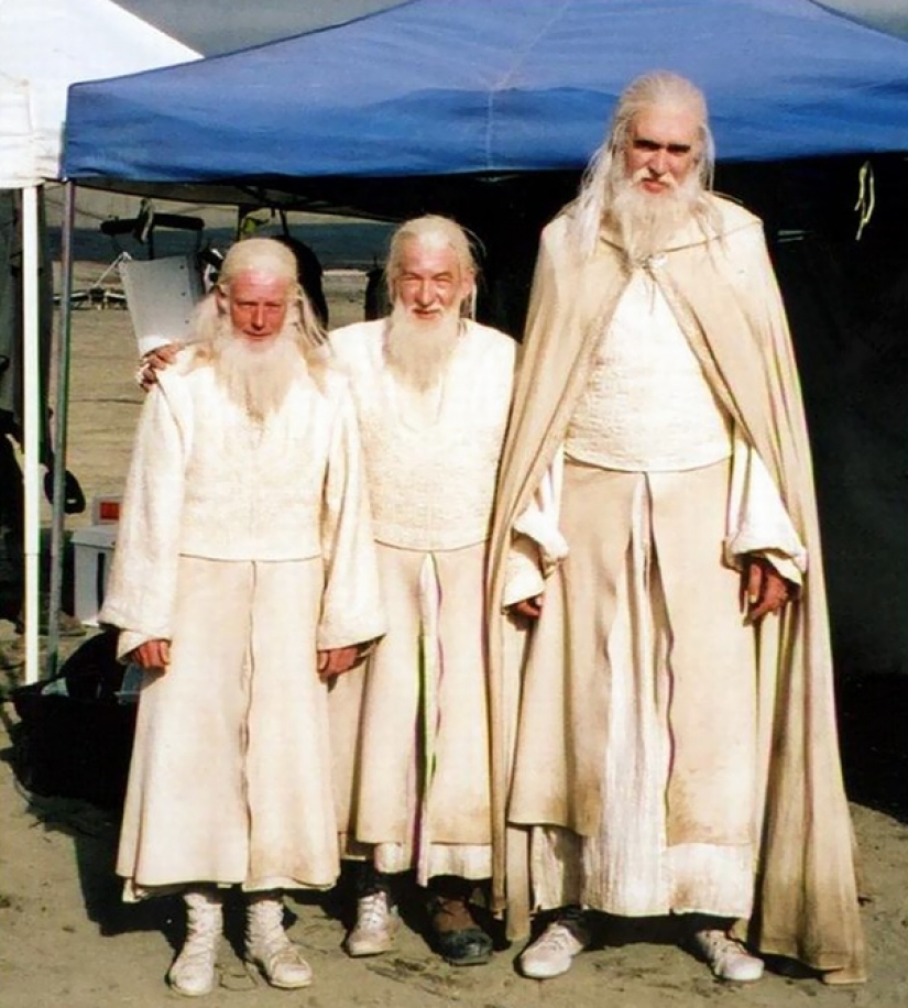 Photos of movie stars and their stunt doubles, after which your life will never be the same