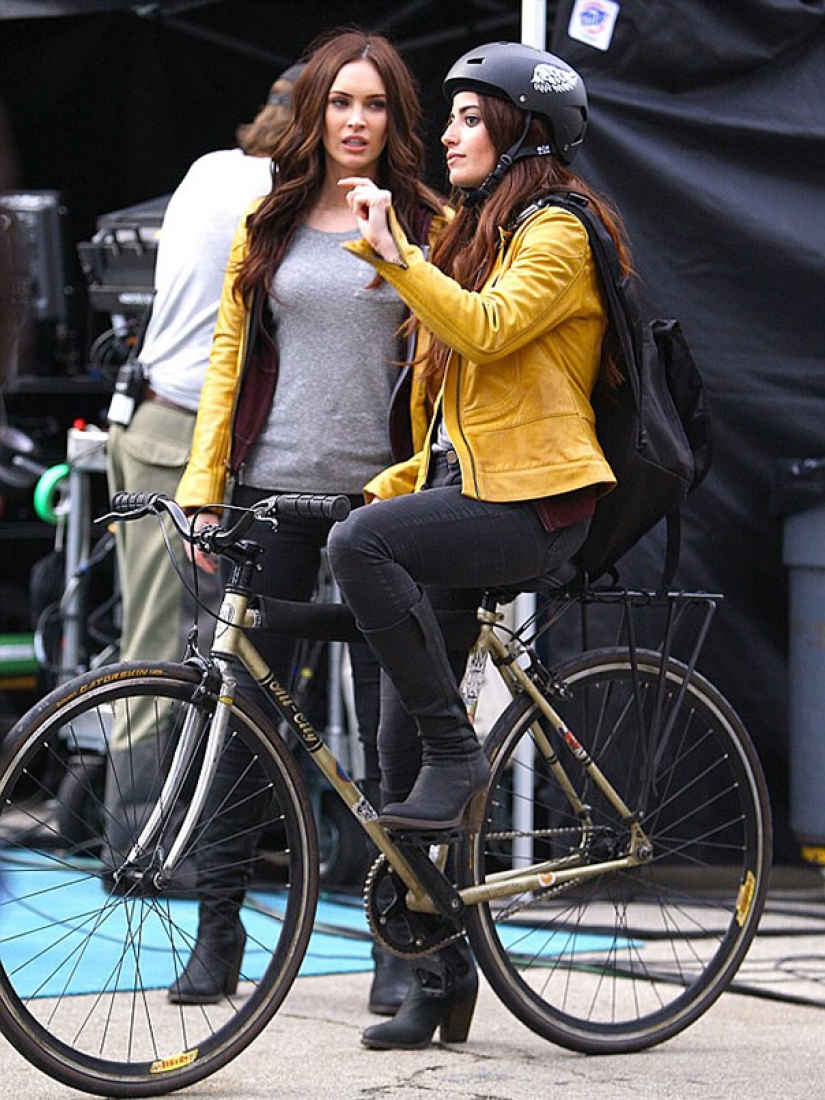 Photos of movie stars and their stunt doubles, after which your life will never be the same