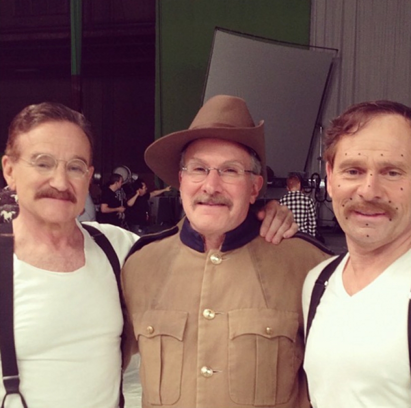 Photos of movie stars and their stunt doubles, after which your life will never be the same