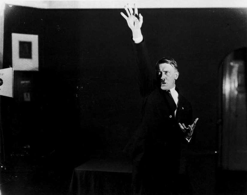 Pictures of rehearsals of Hitler, which had to be destroyed Pictures of rehearsals of Hitler, which had to be destroyed