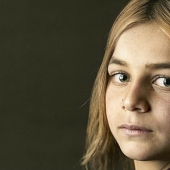 Poignant portraits of the Iberian Roma in the style of old paintings