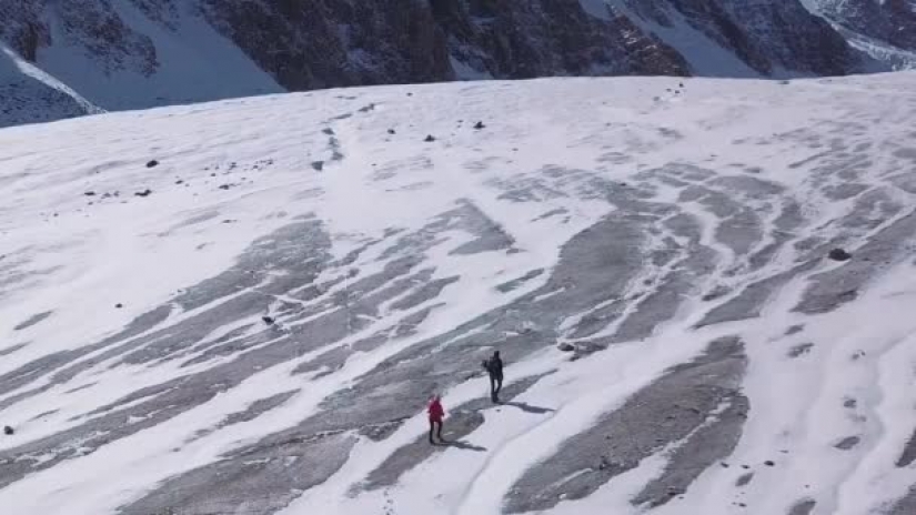 ¿Por qué un científico femenina de Lituania vivido durante 32 años en el glaciar de kazajstán ¿Por qué un científico femenina de Lituania vivido durante 32 años en el glaciar de kazajstán