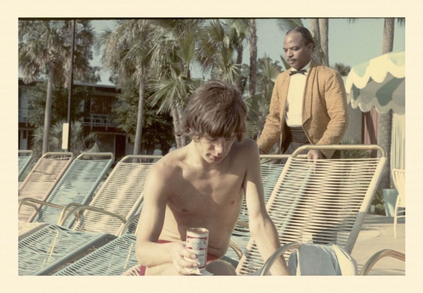 Previously unpublished photographs of the Rolling Stones Previously unpublished photographs of the Rolling Stones