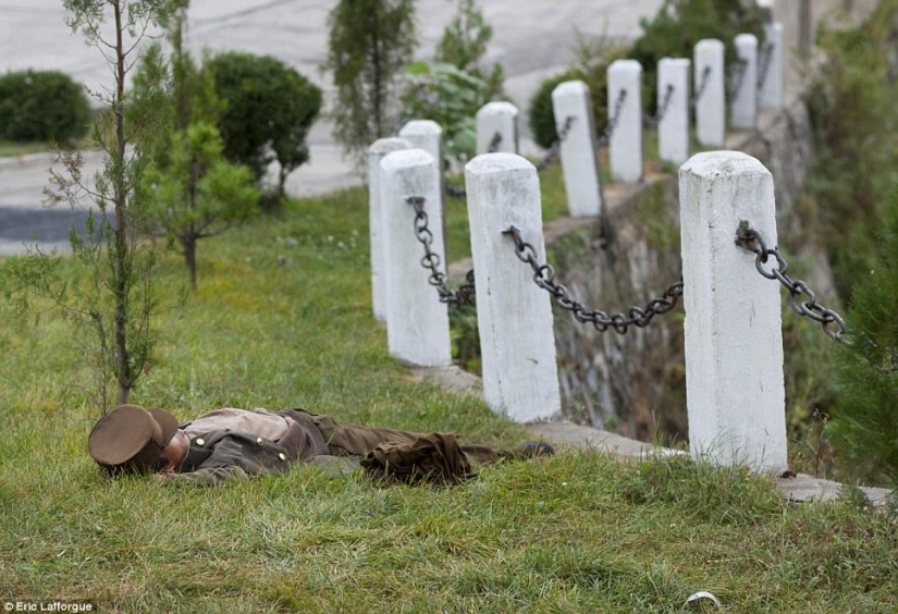 Prohibido fotos de Corea del Norte, filmado con una cámara oculta