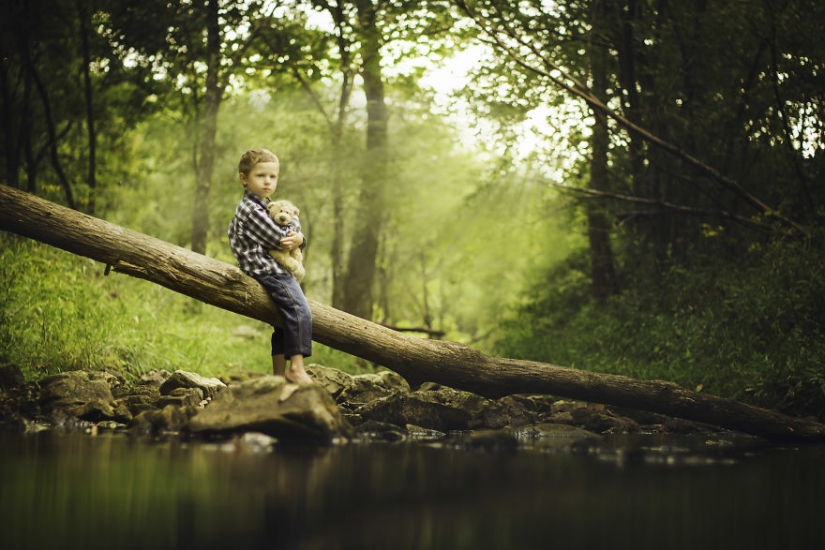 "¿Quién eres tú sin una costosa cámara?": el fotógrafo dijo Hayter fresco de material de archivo en una cámara