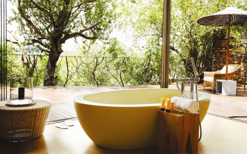 Recumbent tour: 9 best bathtubs on the planet