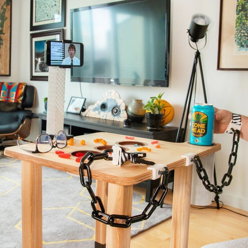 Remote Paginator hands and another 15 useless and original new products from Matty Benedetto