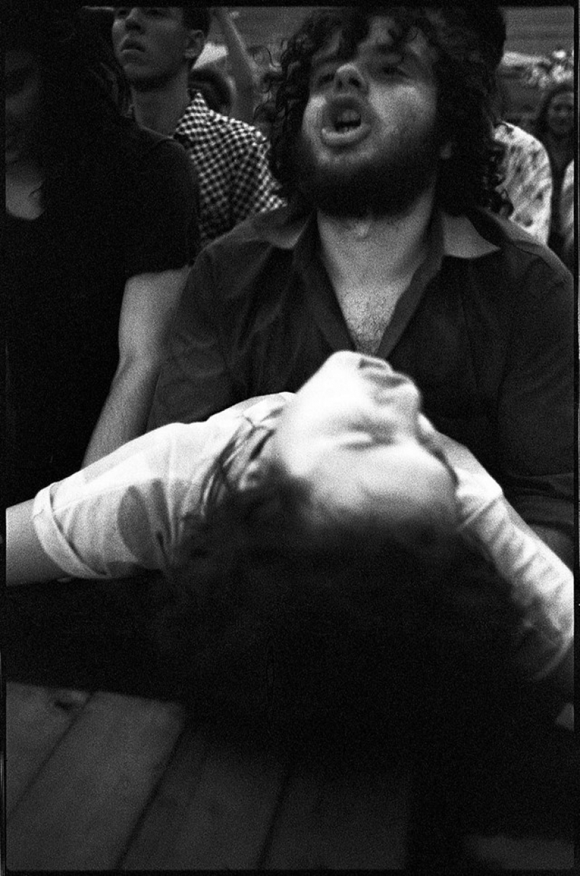 Respiración profunda de la libertad: el material de archivo de la brillante roca de la juerga de la perestroika Respiración profunda de la libertad: el material de archivo de la brillante roca de la juerga de la perestroika