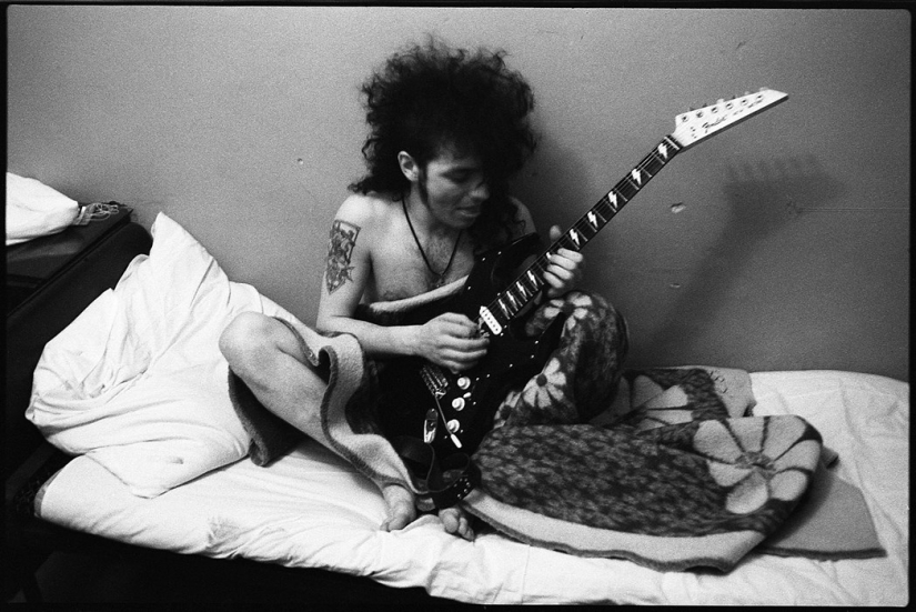 Respiración profunda de la libertad: el material de archivo de la brillante roca de la juerga de la perestroika Respiración profunda de la libertad: el material de archivo de la brillante roca de la juerga de la perestroika