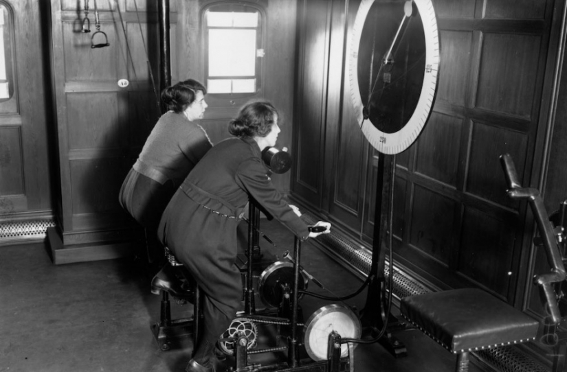Riding on electrocore: how to train passengers of the Titanic and other ships Riding on electrocore: how to train passengers of the Titanic and other ships