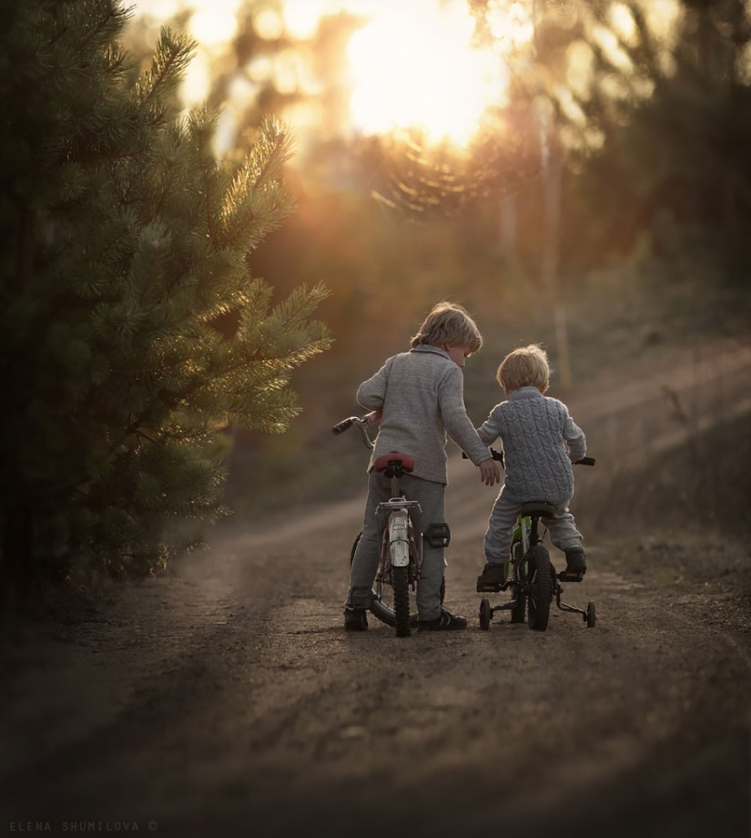 Russian woman creates stunning photographs of your children with animals in the village Russian woman creates stunning photographs of your children with animals in the village